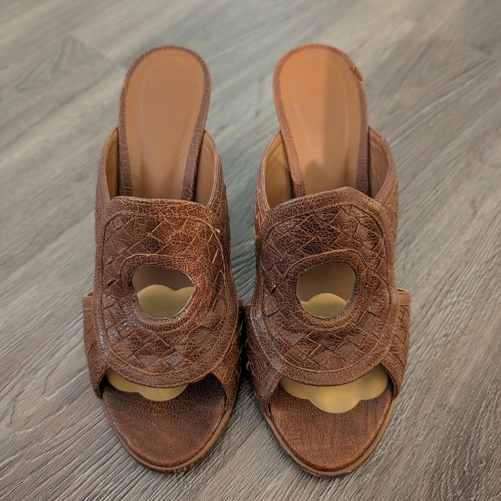Bottega Veneta Intrecciato Circle Cutout Sandals